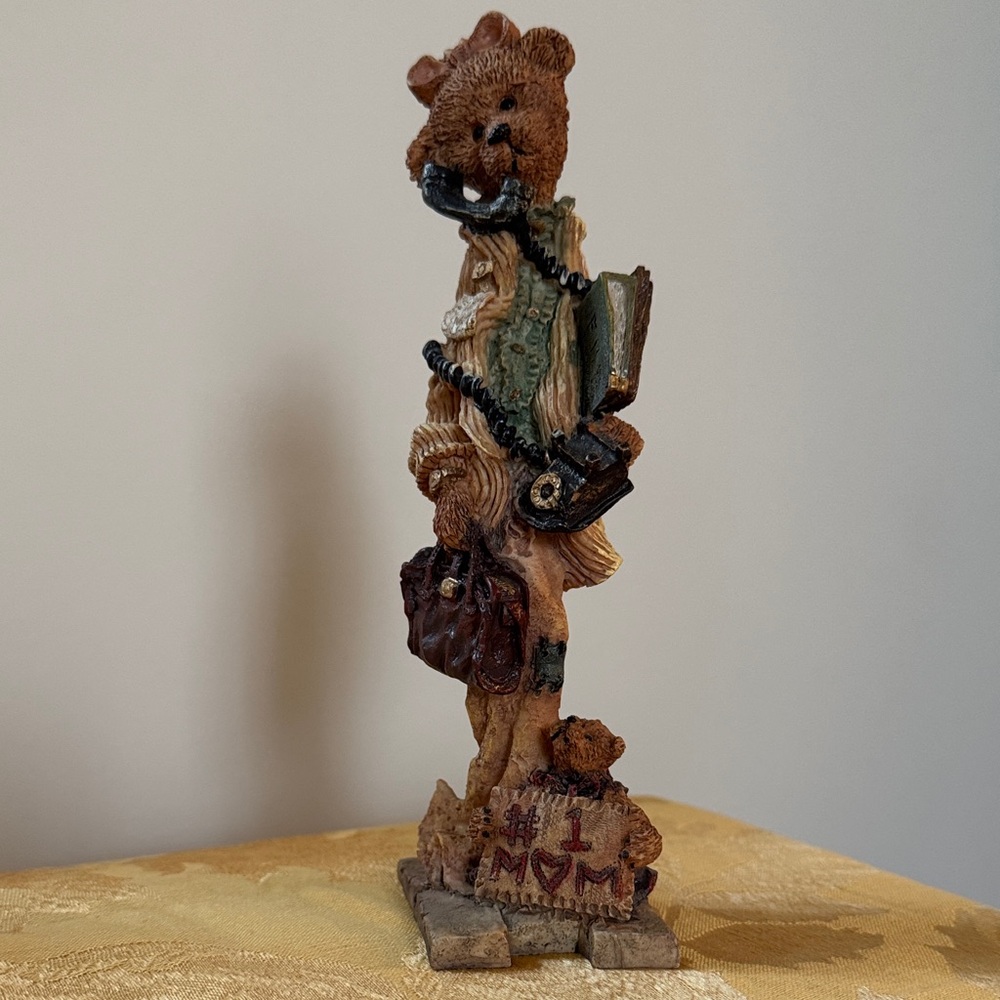 1995 Christhomas Corp “#1 Mom” Bear Figurine
